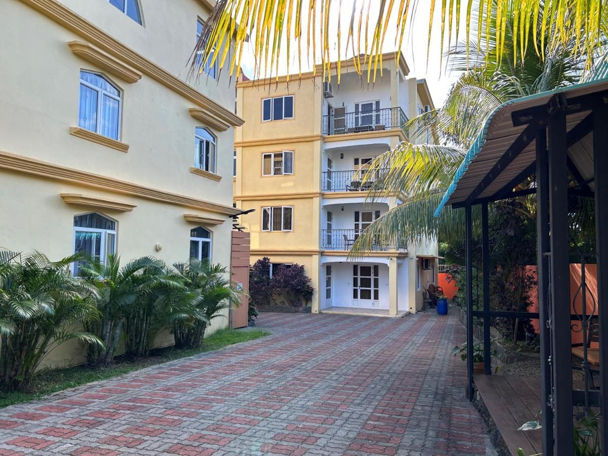 Paradise Hill Grand Baie Bagian luar foto